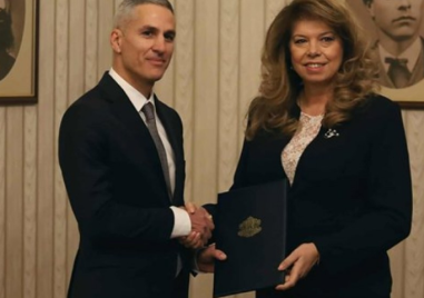 Андрей Гюров представи служебния кабинет на президента Йотова