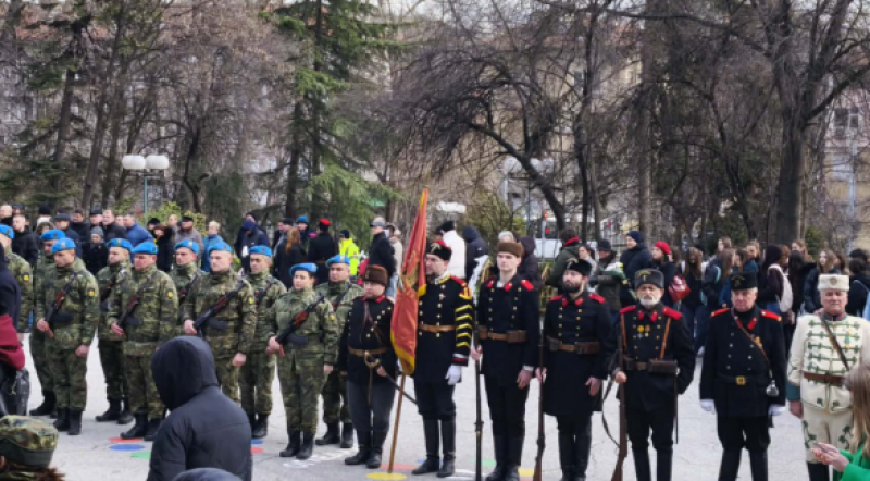 Пловдив се преклони пред паметта на Левски