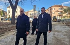 Вдигат с 5% заплатите в Община Пловдив: Кметът взима 3700 евро,  райкметовете - 2040 евро