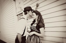 Видовете целувки и какво послание носят