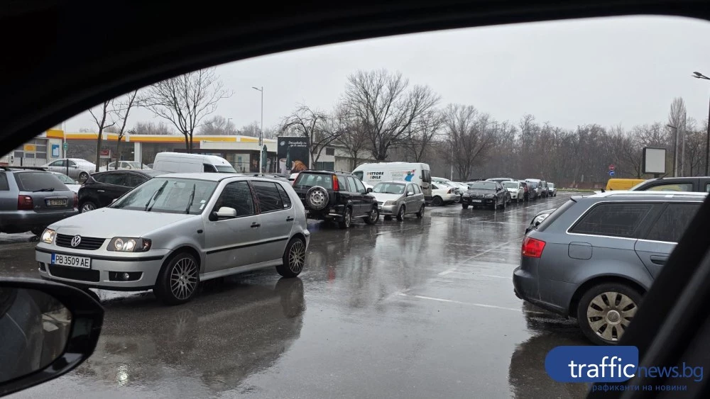 Нерегламентирано паркиране превърна улица в пловдивския район „Източен“ в капан