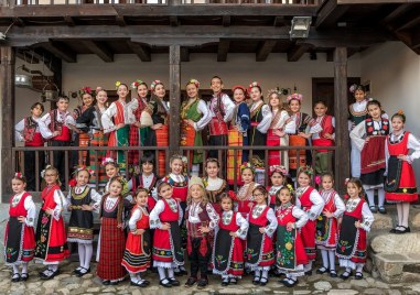 Децата от “Розова долина“ канят на пътешествие чрез фолклорната магия