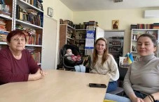 „Домът е там, където са децата“: три гласа на украински бежанки четири години след началото на войната