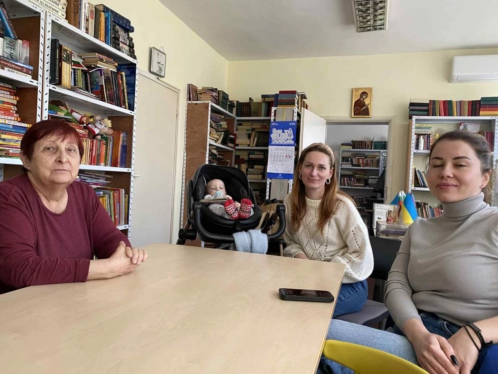 „Домът е там, където са децата“: три гласа на украински бежанки четири години след началото на войната