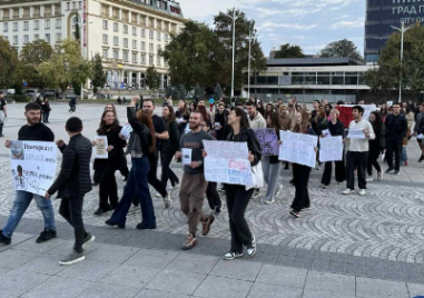 Лекари и сестри са на ръба на търпението, готвят нови протести