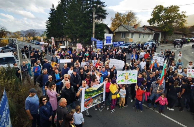 Въпреки указанията на съда: Общинският съвет на Асеновград няма да гласува за кариерата край Горнослав