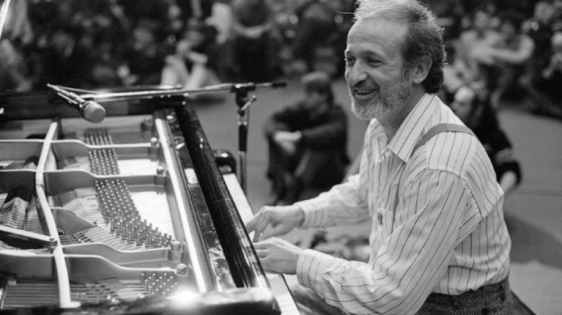 ОбС подкрепи инициативата за паметник на Милчо Левиев в Пловдив