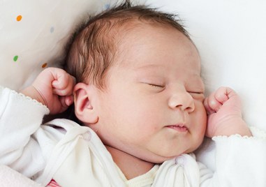 Предлагат промени в отпуска на бащата при раждане на дете