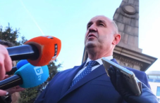 Румен Радев се регистрира в ЦИК с коалиция “Прогресивна България“