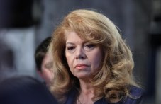 Йотова: Няма опасност за националната ни сигурност. Следим обстановката под лупа.