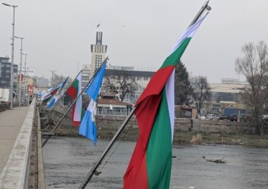 Над 400 нови знамена преобразяват Пловдив за 3 март