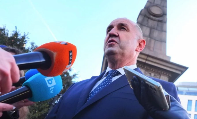 Румен Радев се регистрира в ЦИК с коалиция “Прогресивна България“