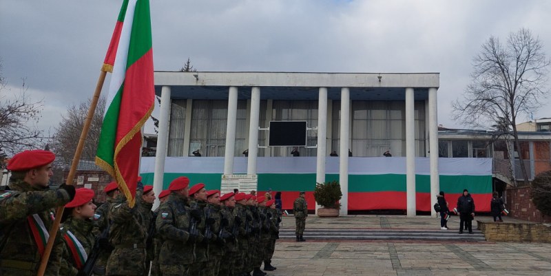 Тържествено честване на 3 март в Карлово