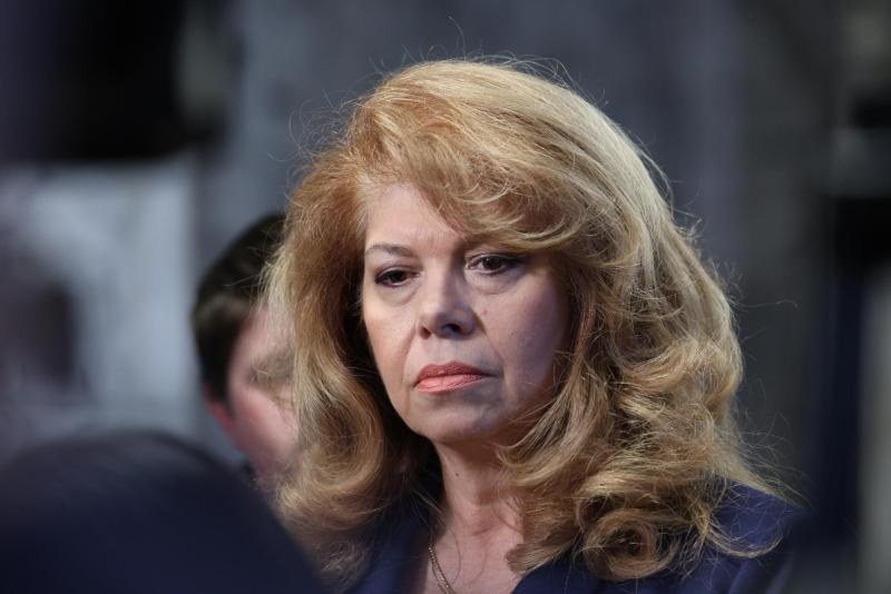 Йотова: Няма опасност за националната ни сигурност. Следим обстановката под лупа.