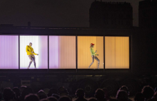 Националният балет на Гърция танцува в камион - сцена в Пловдив