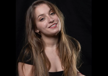 Актриса от Пловдивския куклен театър е номинирана за престижната награда “Сивина“