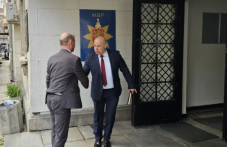 Жената на Васил Костадинов брани имиджа му с класифицирана информация