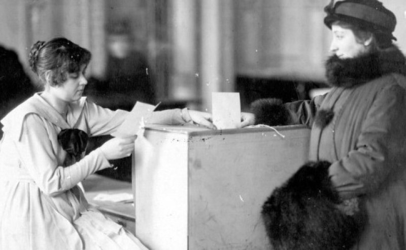 На този ден: За първи път жените в България имат право на глас в избори за народно събрание