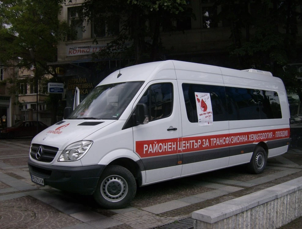 Десетки пловдивски ученици дариха кръв в помощ на нуждаещи се