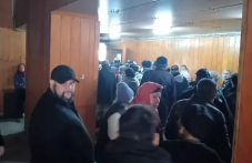 Пенсионери нахлуха в Централна поща, дочули, че няма да раздават пенсии