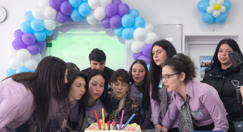 Гласът на Пловдив в училищния ефир: Радио „Клио” на 18 с десетки награди и новаторски дух