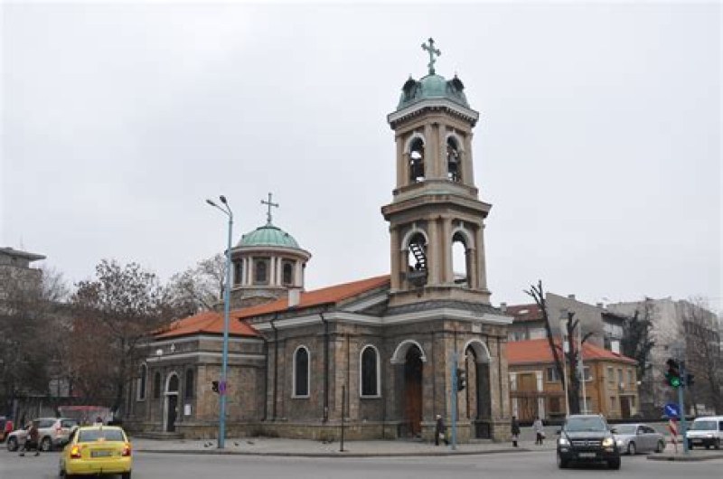 Хванаха крадеца на дарения в църквата “Света Петка“