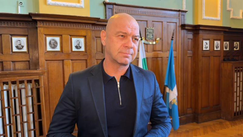 Кметът на Пловдив: Безплатният транспорт ще обхване над 20 000 ученици ВИДЕО