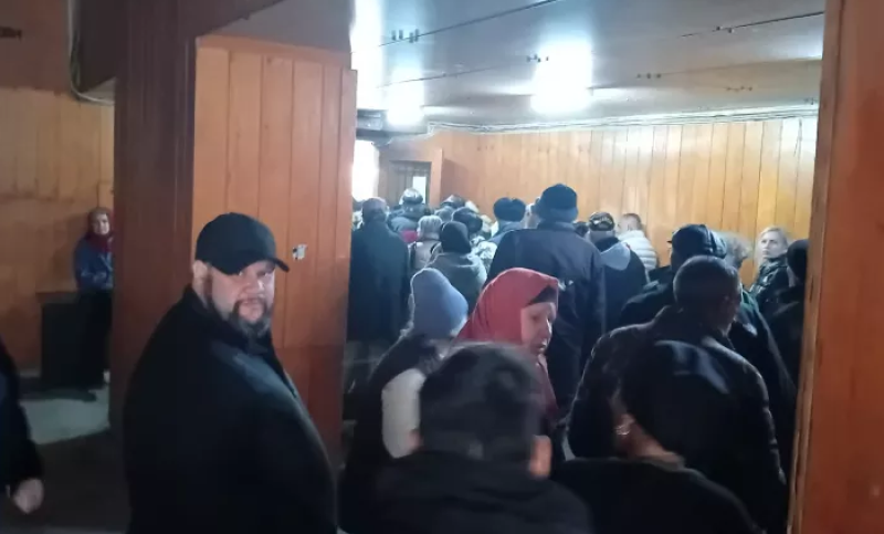 Пенсионери нахлуха в Централна поща, дочули, че няма да раздават пенсии