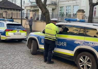 Засилено полицейско присъствие пред МВР заради протеста за оставката на Васил Костадинов