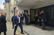 Компрометирани кадри се връщат в полицията, за да гарантират „честни избори“