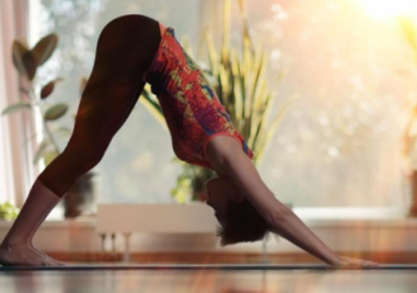 10 минути лека йога сутрин правят чудеса