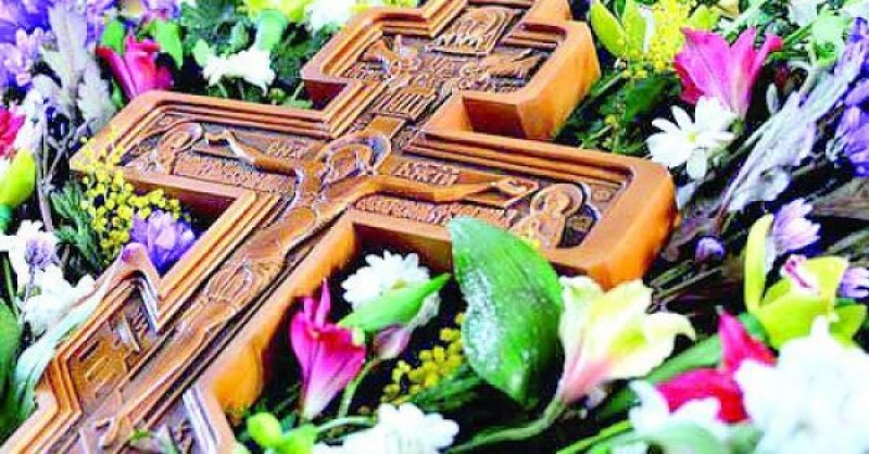 Кръстопоклонна неделя празнува Църквата днес