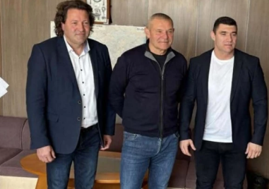 Дългогодишният спортен журналист Руси Чернев е новият шеф на „Спорт и младежки дейности“