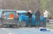 Ад на Околовръстното на Пловдив: Катастрофа с няколко коли парализира трафика