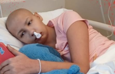 Стефи е едва на 17, а води най-тежката битка