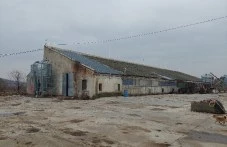 Животновъден комплекс в край Брезово пустее, търг на ЧСИ търси инвеститор