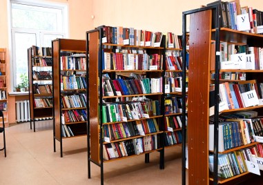 Подкрепи три читалища в Асеновградско с мебели, книги и техника