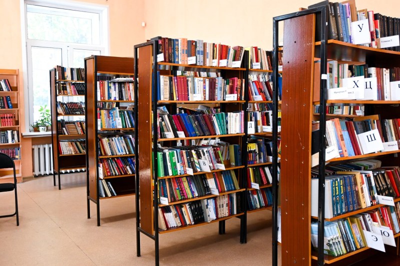 Подкрепи три читалища в Асеновградско с мебели, книги и техника