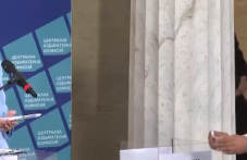 ЦИК определи с жребий номерата на партиите и коалициите