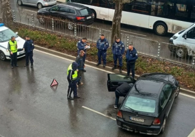 Мъртвопиян катастрофира и избяга, но го хванаха