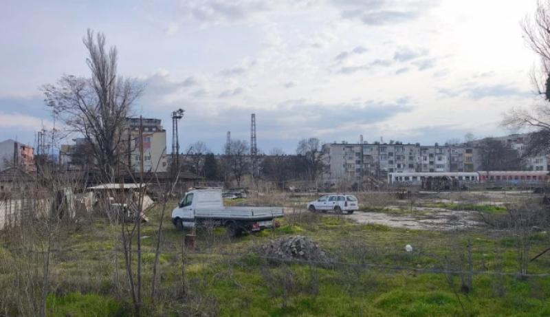 Община Пловдив придобива ключов за пробива под гарата имот, строителите влизат до дни