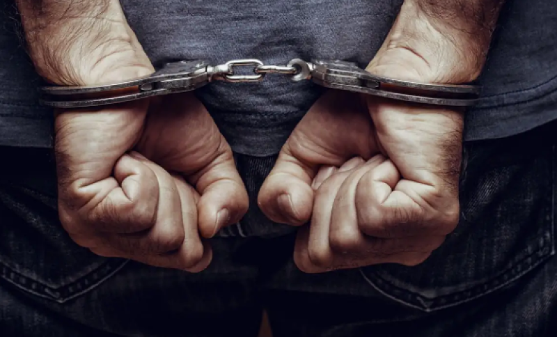 Тарикат отмъкна 15 стола от сладкарница в Столипиново