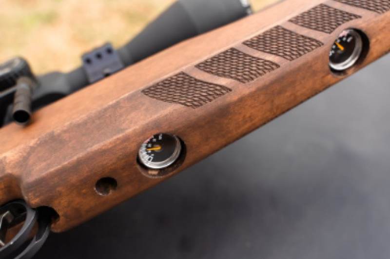 Дете стреля с въздушна пушка по свое приятелче у нас