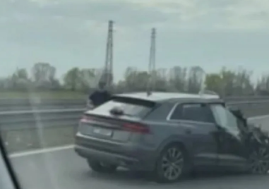 Ауди се заби в камион край Карлово