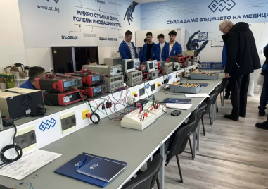 Център за високи постижения откриха в Гимназията по електротехника и електроника