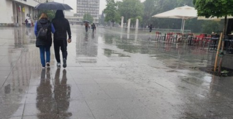 Обявиха жълт код за валежи в Пловдив и други области