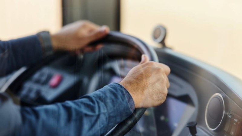 Търсят шофьори на автобуси в Асеновград