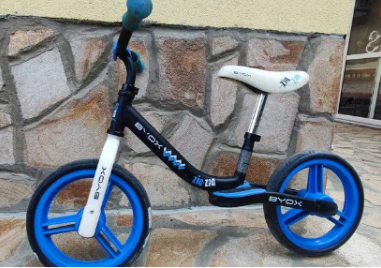 Мъж задигна колело от двора на детска ясла