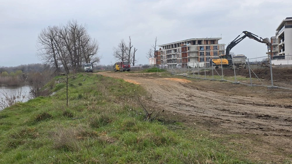 Инж. Николов за строителството край реката: Ако там има биокоридор, “Марица Гардънс“ трябва да бъде съборен