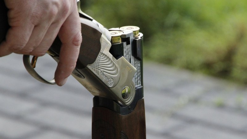 Пловдивчанин се напи и взе да стреля от терасата си с пушка